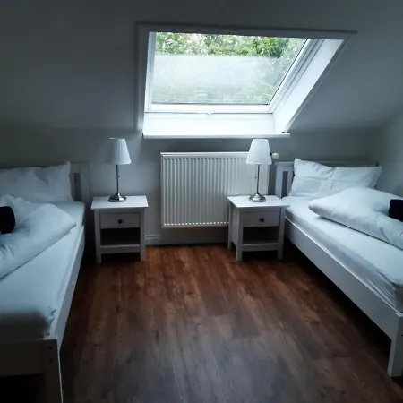 Huus Borgtuun Leuchtturm Апартаменты Крумхёрн